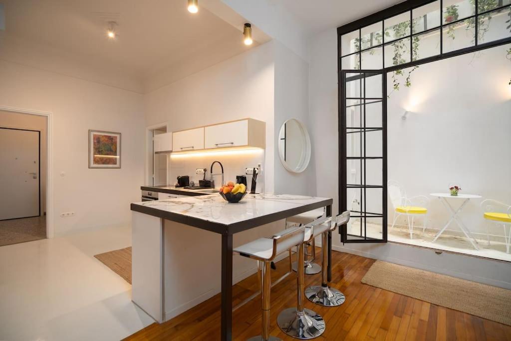 Ebullience - Stylish & Chic Athens Apartment Экстерьер фото