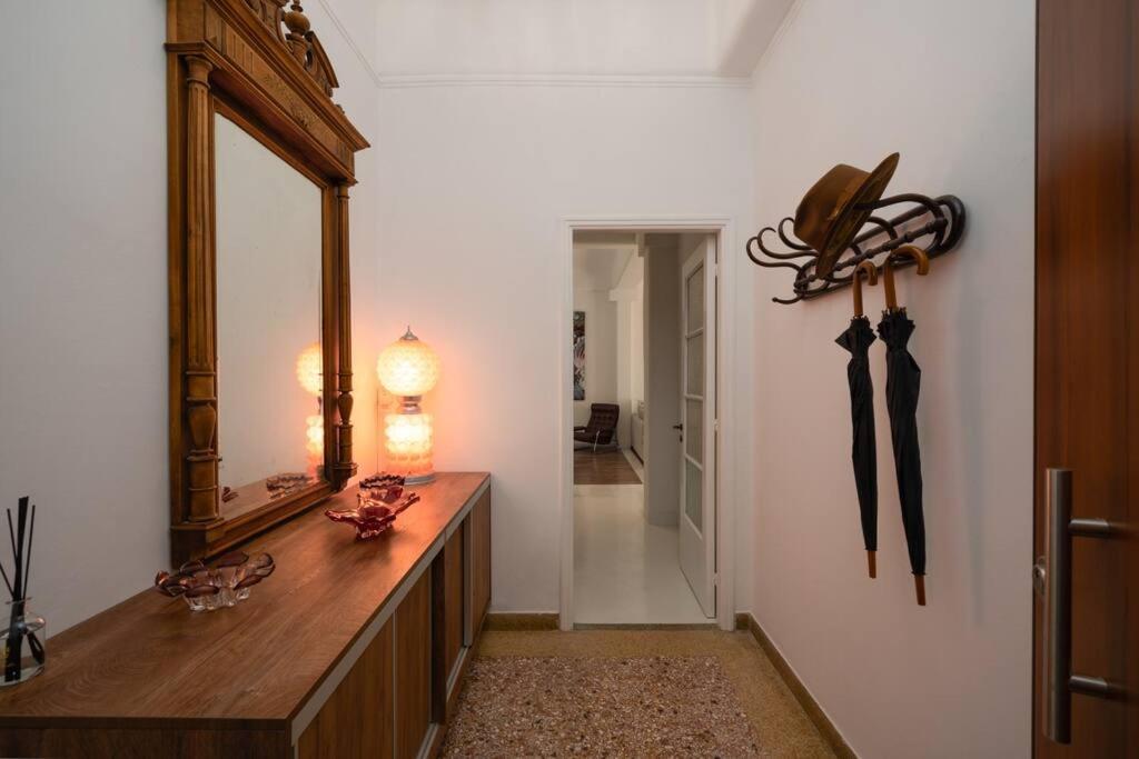 Ebullience - Stylish & Chic Athens Apartment Экстерьер фото
